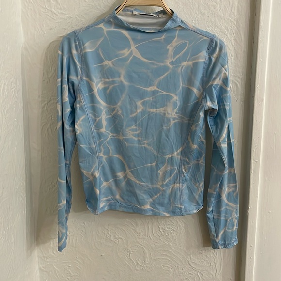 OVAL SQUARE Women's Skye Long Sleeve Blouse Size Medium in Blue Pool - Picture 2 of 7